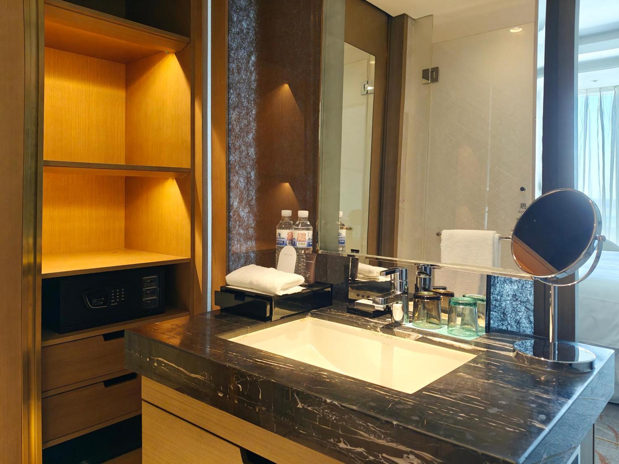 Sheraton Qingdao West Coast Extérieur photo