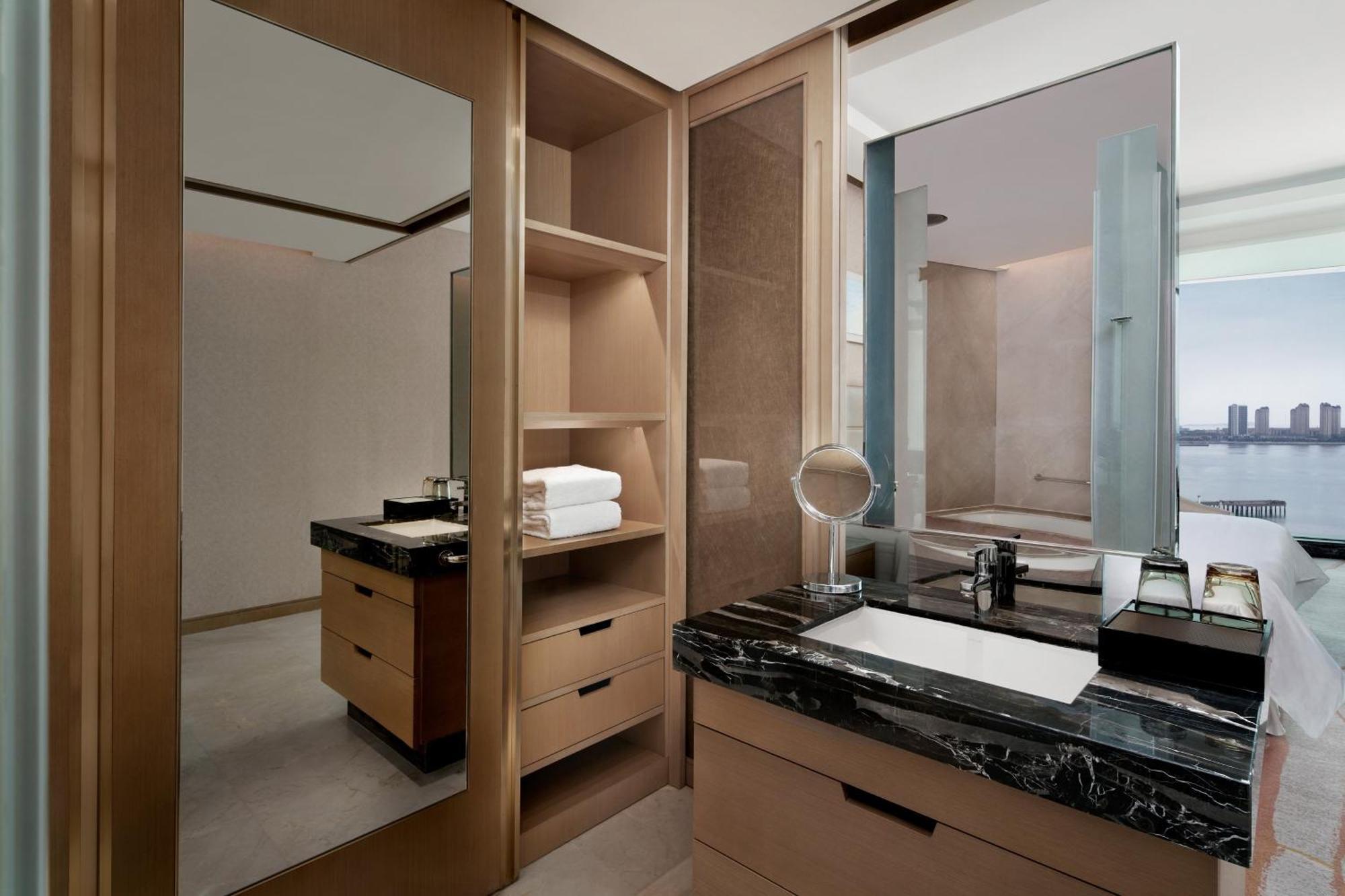 Sheraton Qingdao West Coast Extérieur photo